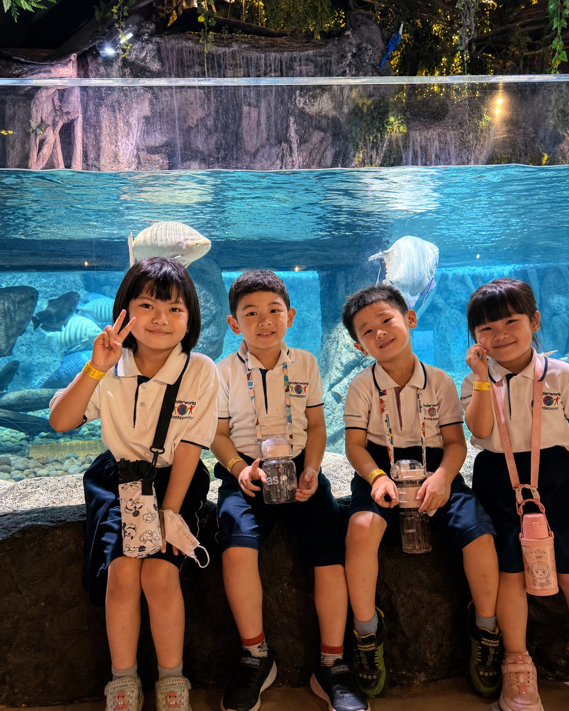 Kinderworld children on an aquarium field trip